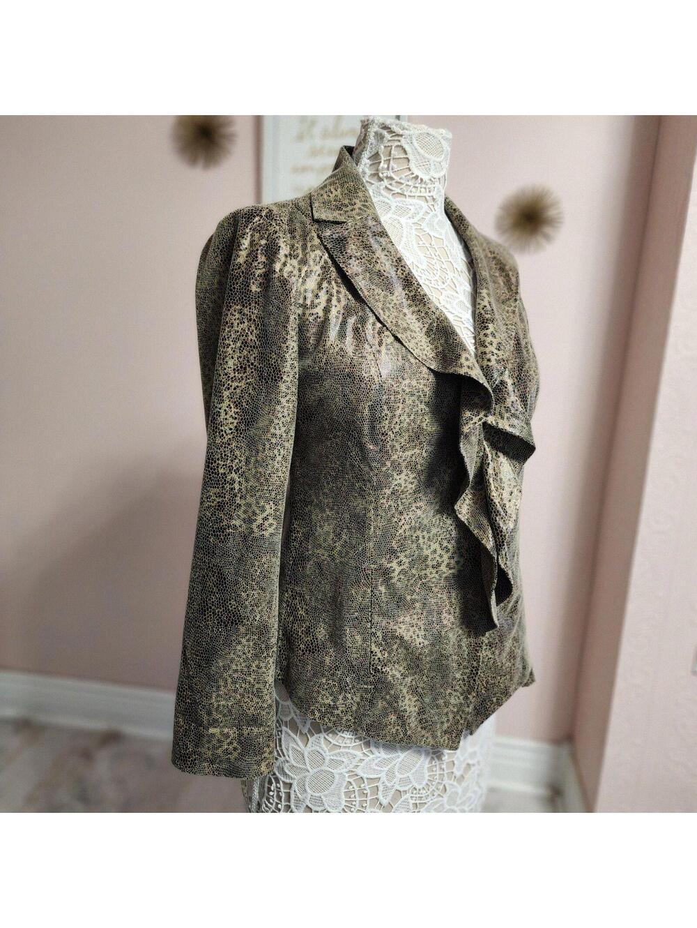 EUC Chico's light weight leopard ruffle jacket blazer soft xs 0